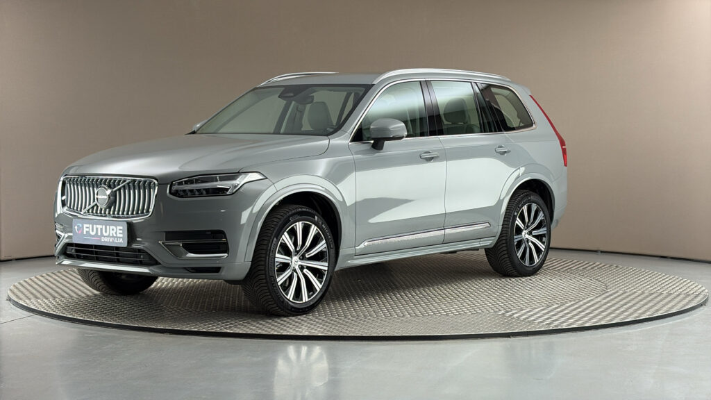 Volvo XC90 - 1